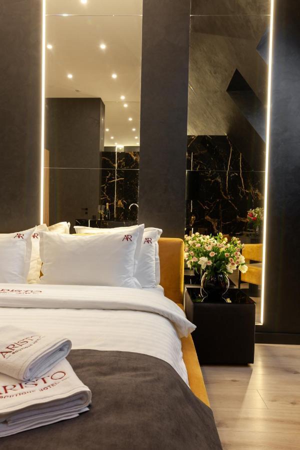 Aristo Jacuzzi Otel *