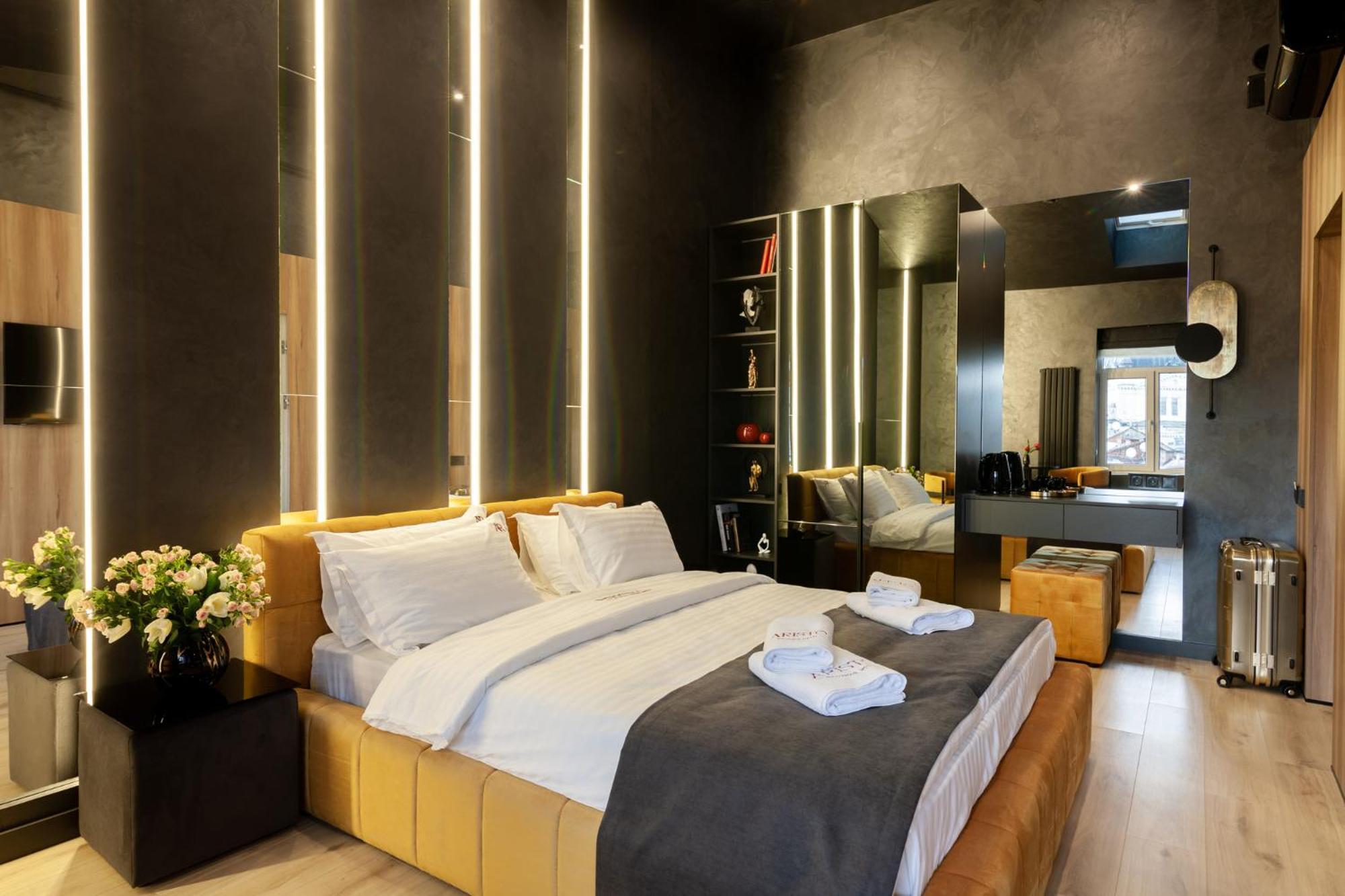 Aristo Jacuzzi Otel Lviv