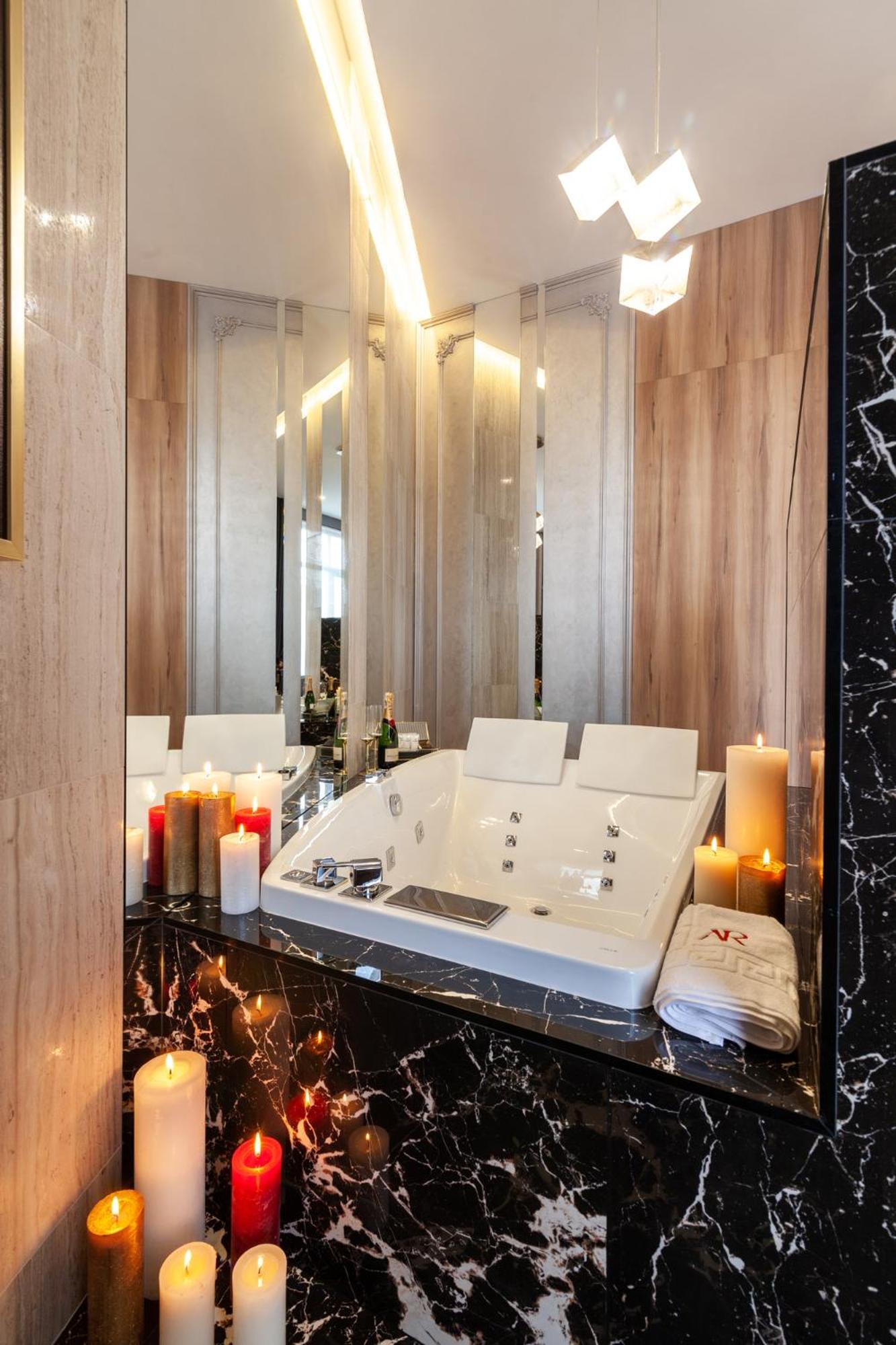 Otel Aristo Jacuzzi Lviv