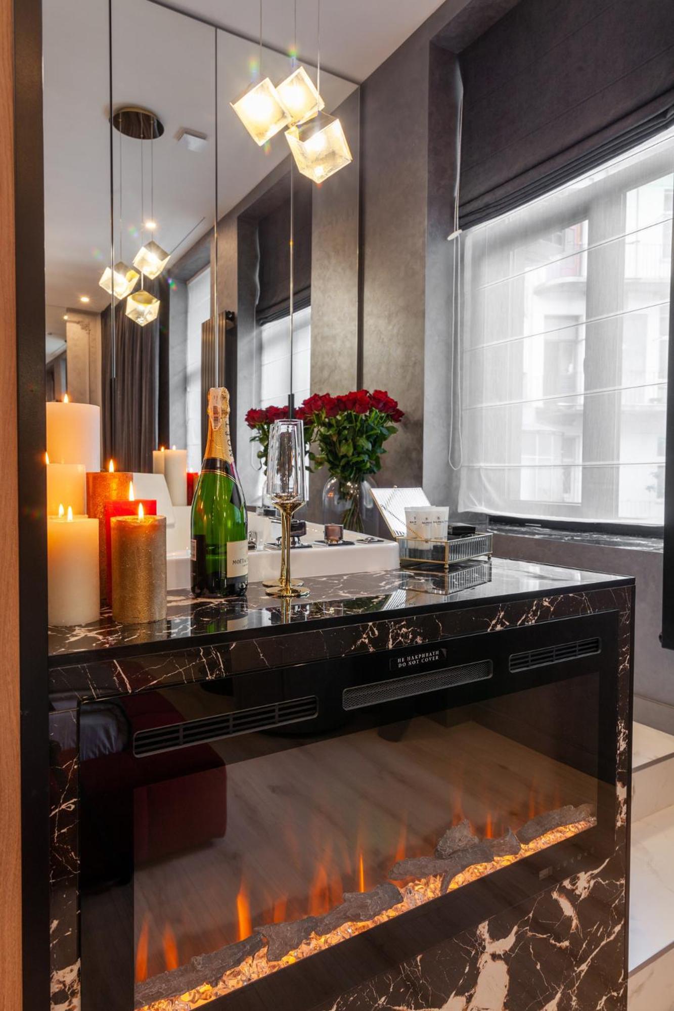 Aristo Jacuzzi Otel Lviv