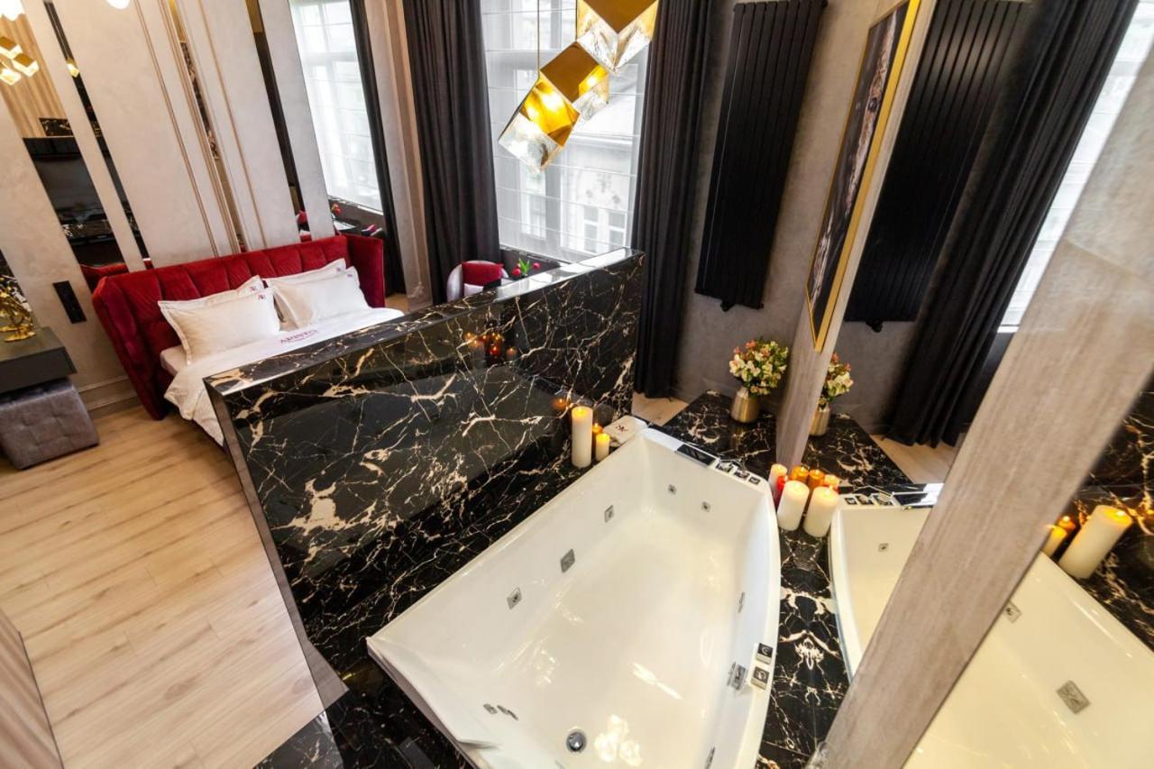 Aristo Jacuzzi