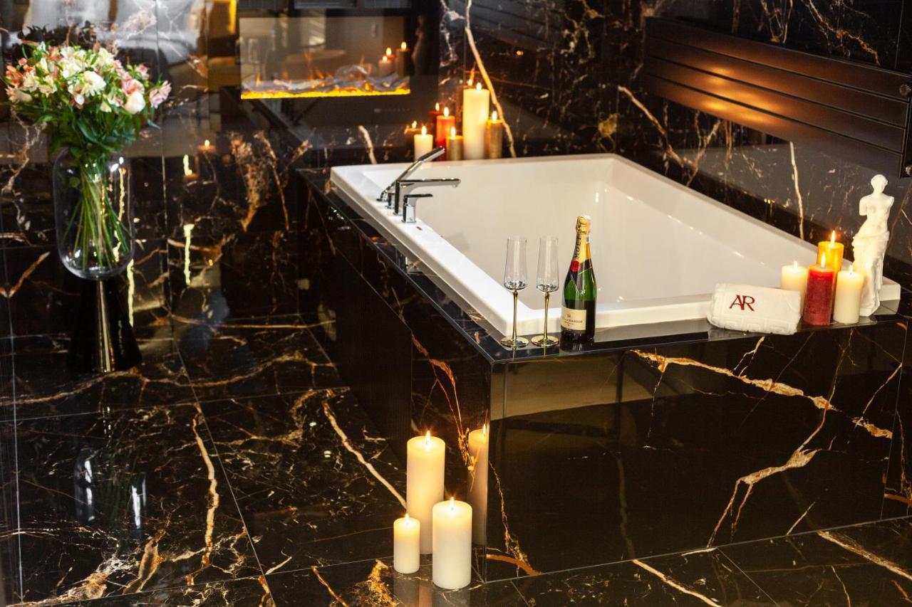 酒店 Aristo Jacuzzi